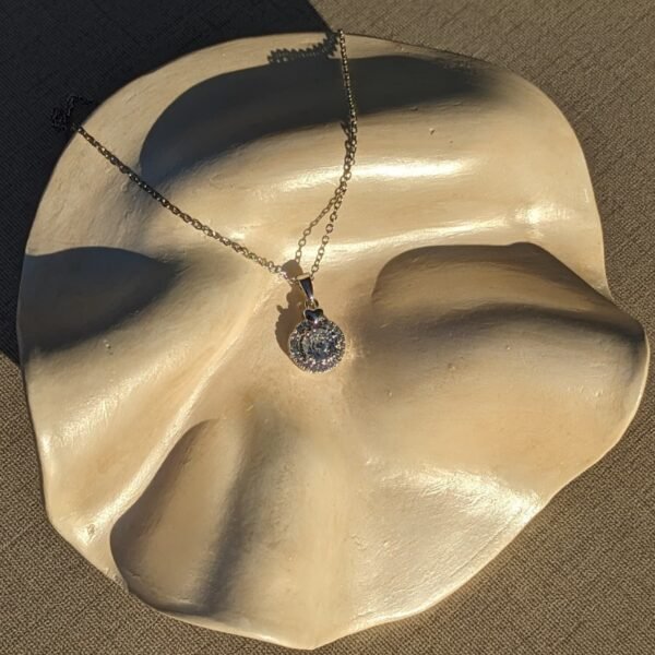 Pearly Jewelry Holder